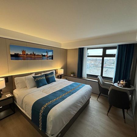 Ly New York Hotel Exterior photo